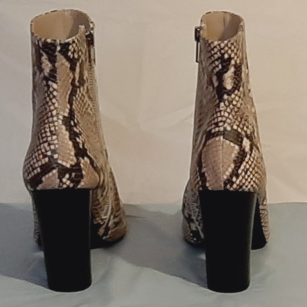 Steve Madden Snake Skin Boot Heel Size 10 !NEW! - Picture 5 of 7